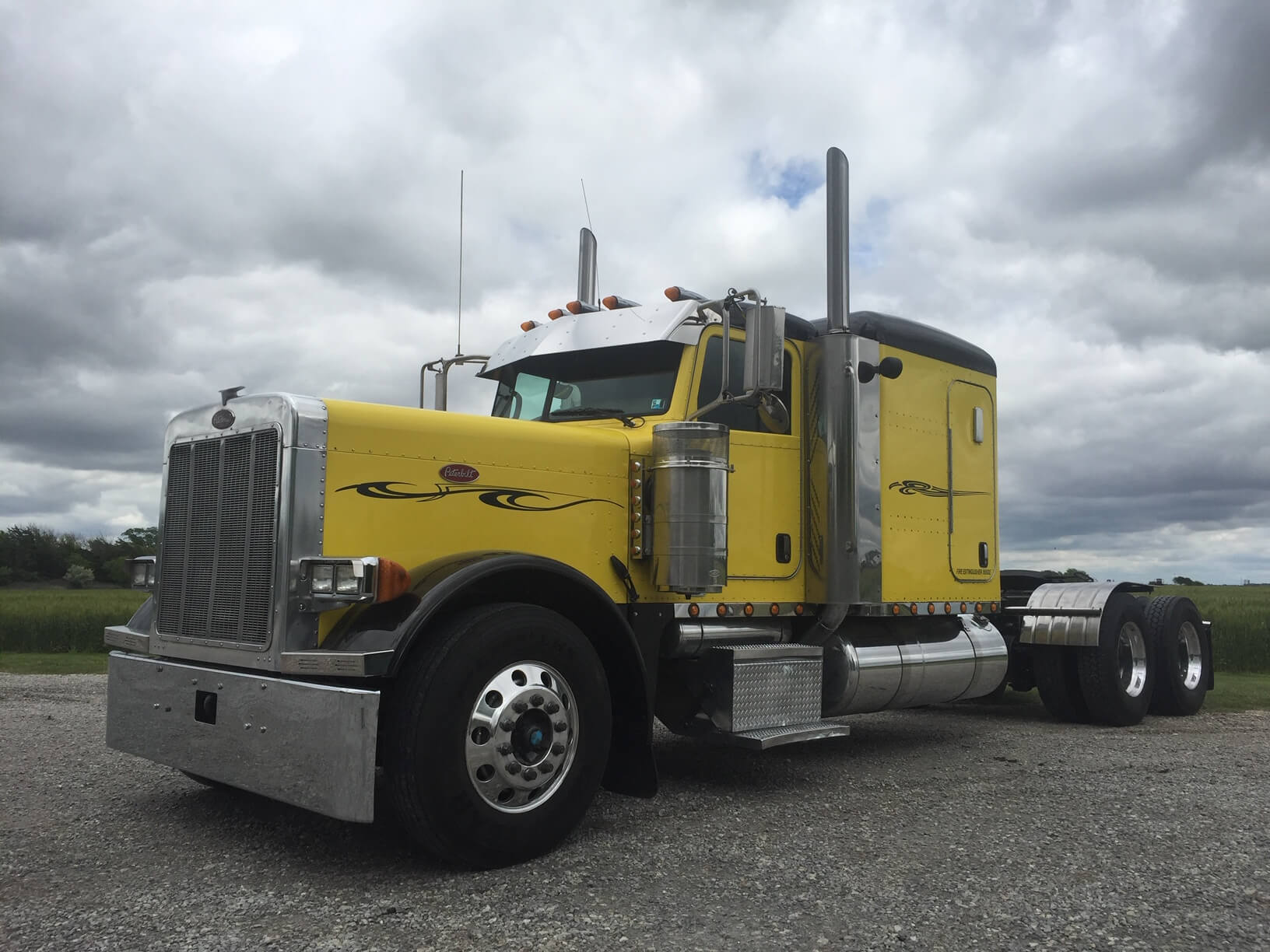 Yellow Peterbilt